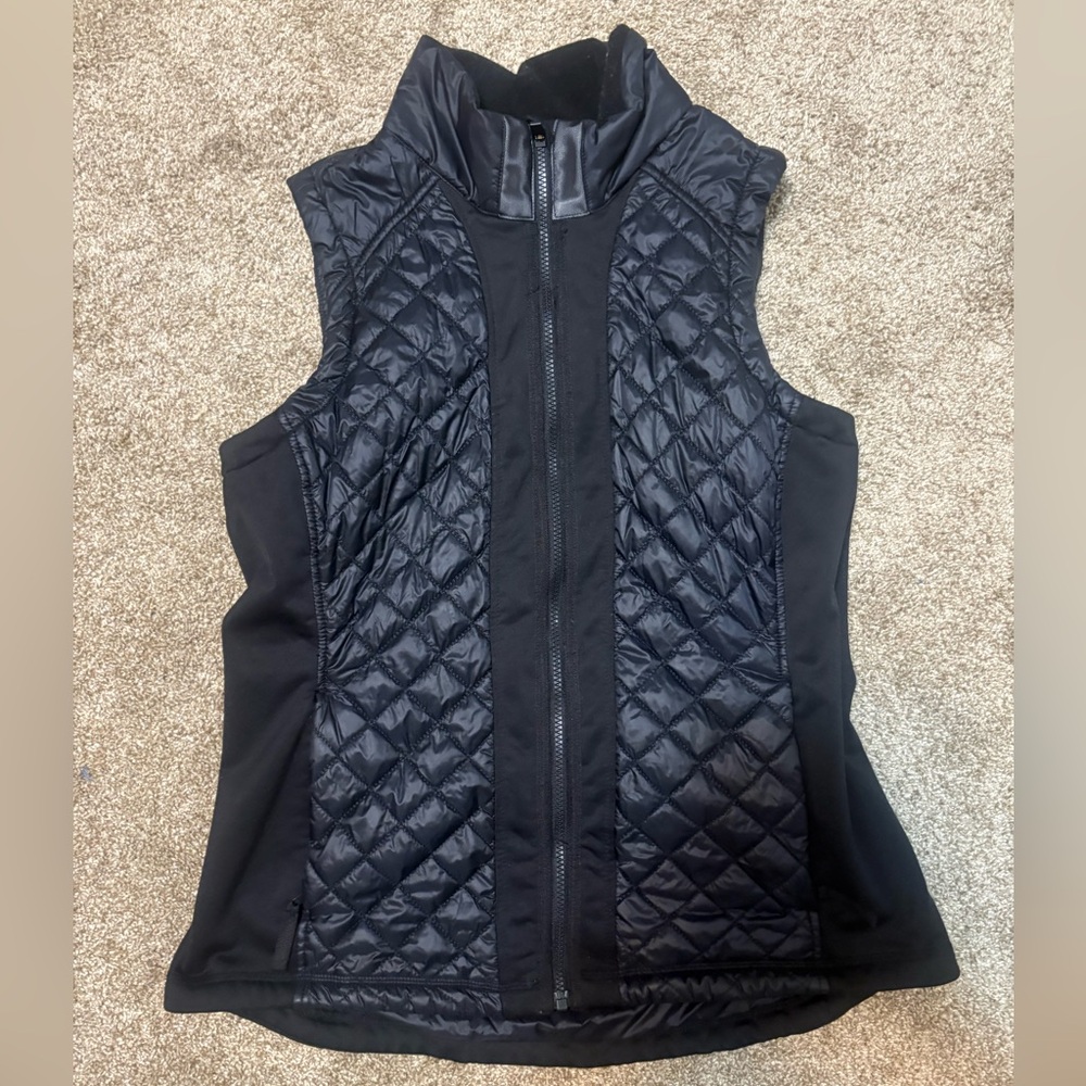 Athleta puffer vest